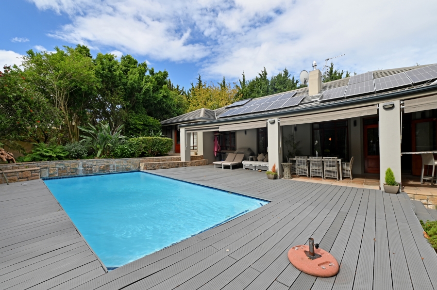 To Let 4 Bedroom Property for Rent in Constantia Western Cape